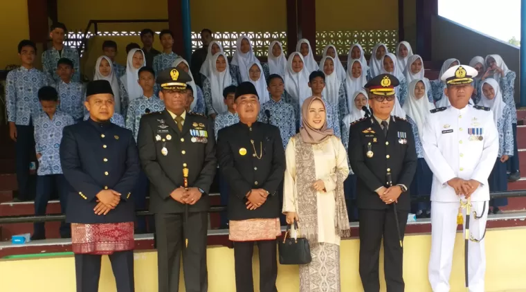 Psj Bupati Pessel Era Sukma Munaf Pimpin Upacara HSP Ke-96 di Pesisir Selatan