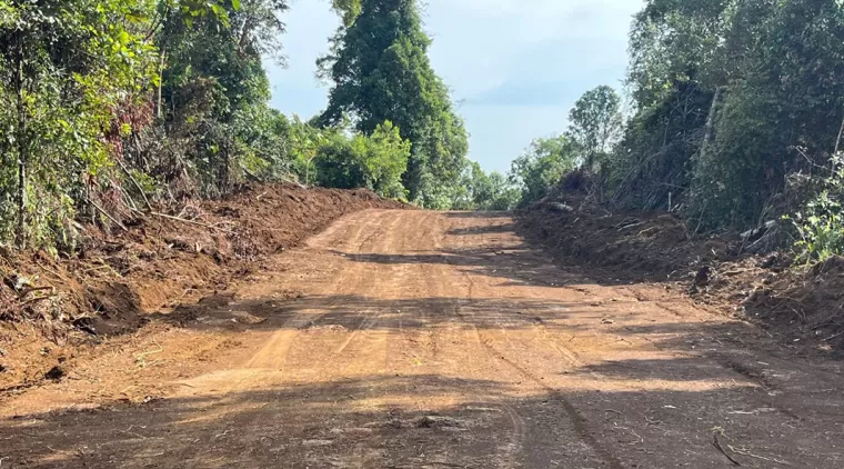 Sasaran Fisik Nyaris Tuntas, Satgas TMMD 122 Kodim 0914/TNT dan Warga Fokus Penyelesaian Jalan