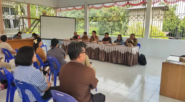 Satgas TMMD 122 Hadiri Musyawarah Desa Bersama Masyarakat Desa Sapari