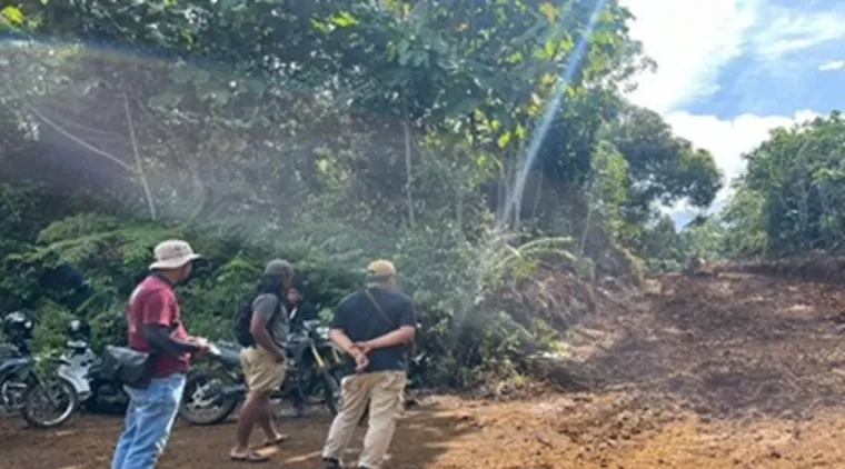 Satgas TMMD 122 Kodim/TNT Dampingi Dinas PU Tinjau Pekerjaan Sasaran Fisik Pembukaan Jalan