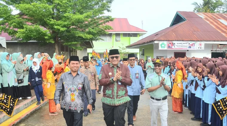 Semarak Hari Amal Bakti ke-79, Pj Wali Kota Padang Ajak Tingkatkan Kinerja dan Prestasi Pendidikan