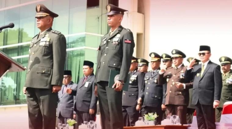 Upacara HUT TNI ke 79 Dihadiri Pjs Wako Bukittinggi