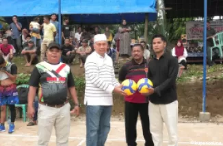 Bupati Hamsuardi Buka Open Turnamen Voli Prima's Cup 2024 di Air Carut Kinali