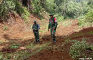 Dan SSK dan Koordinator Umum Mengecek Sasaran Fisik Pembukaan Jalan TMMD 122