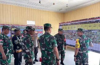 Ketua Tim Wasev Brigjen TNI Edy Rochmatulloh Cek Poskotis TMMD 122 Kodim 0914/TNT