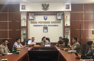 Plt. Asisten II Walikota Payakumbuh, Wal Asri saat digelarnya rapat koordinasi, Rabu 2 Oktober 2024