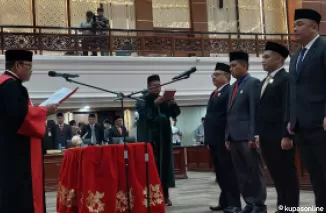 Pelantikan Pimpinan Definitif DPRD Provinsi Sumbar 2024-2029, Muhidi Resmi Memimpin