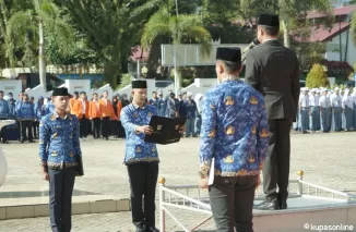 Pemkab Solsel Serahkan Dana Hibah Rp 300 Juta Untuk Kampus Widyaswara Indonesia