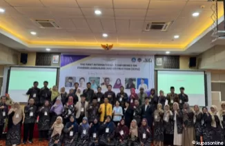 Wakil Rektor IV UNP Buka Konferensi Internasional ICFLI-1, Bahas Penguatan Kolaborasi Akademik