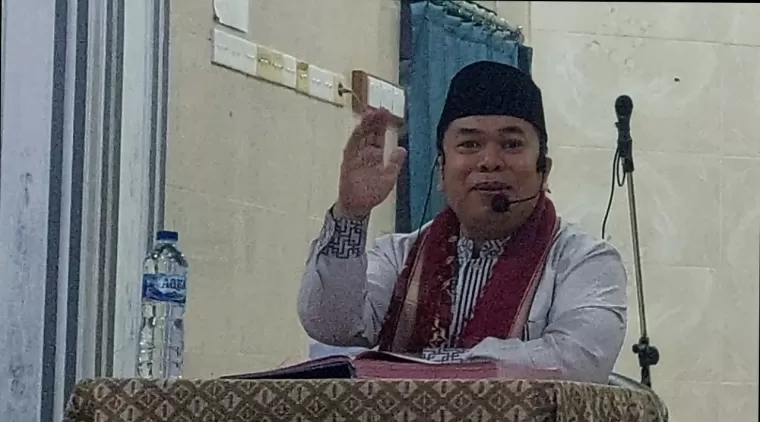 Anggota DPRD Padang  Mulyadi Muslim Kunjungi Masjid Al-Maghfirah