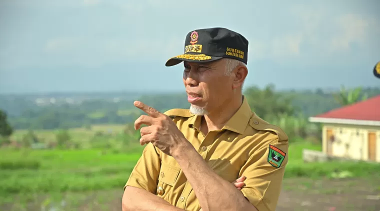 Gubernur Mahyeldi Instruksikan OPD Terkait untuk Tanggap Darurat Penanganan Banjir di Pesisir Selatan