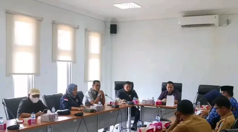 Komisi DPRD Dharmasraya Gelar Rapat Bersama Mitra Kerja