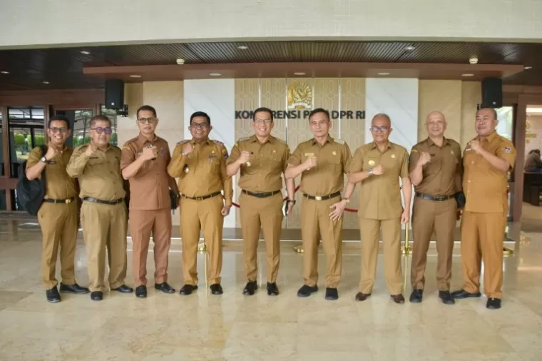 Penjabat Sementara (Pjs) Bupati Agam, Dr. Endrizal SE, MSi, hadiri pertemuan bersama Menteri Dalam Negeri Republik Indonesia