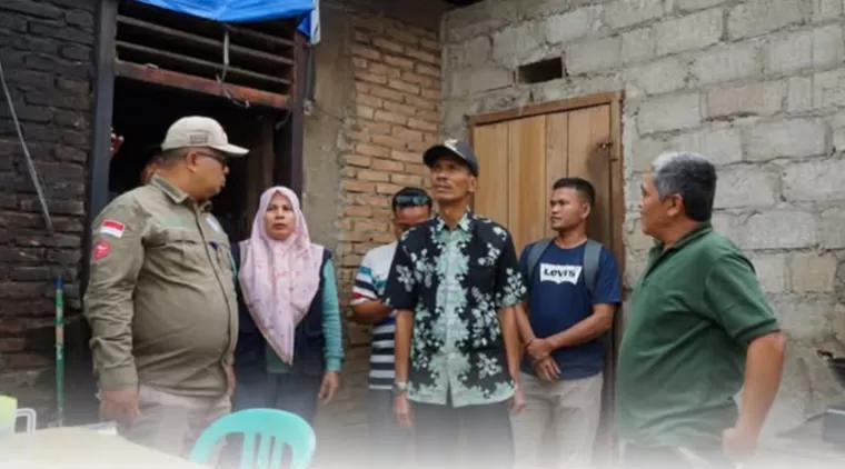 Wabup H. Yulian Efi Tinjau Korban Angin Puting Beliung di KPGD