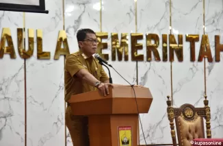 Pj. Sekdako Pariaman diwakili Asisten II, Elfis Chandra saat pembukaan Sosialisasi penyusunan standar SOP.