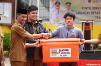 Keluarga Penerima Manfaat di Pauh Duo Terima Jatah Pangan Dari Pemerintah