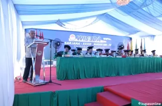 Universitas Asahan Wisuda 464 Orang Sarjana dan Magister Hukum.