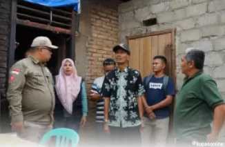 Wabup H. Yulian Efi Tinjau Korban Angin Puting Beliung di KPGD