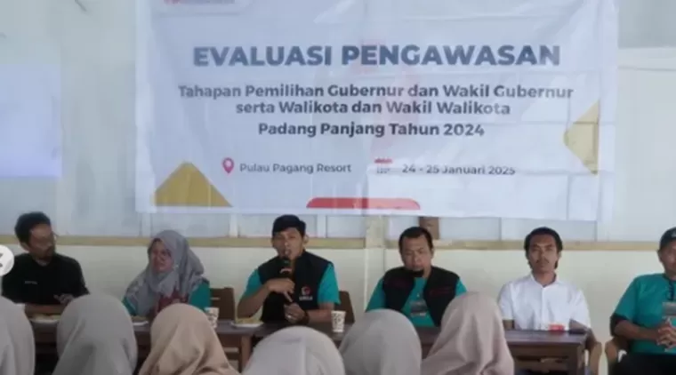 Bawaslu Padang Panjang Gelar Evaluasi Pengawasan Pilkada Serentak 2024 di Pulau Pagang