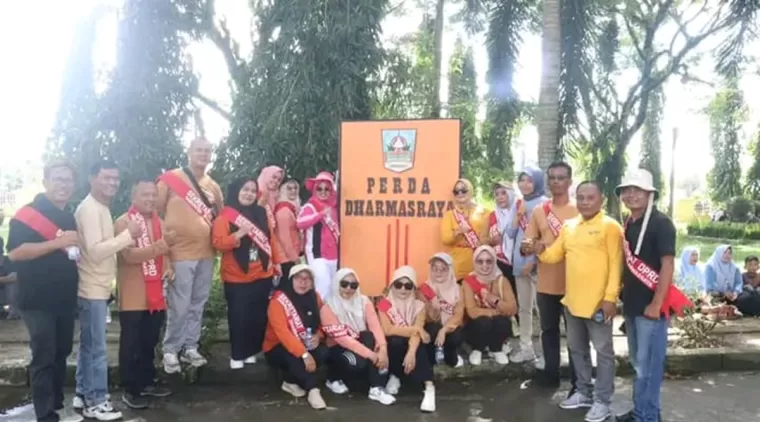 DPRD Dharmasraya Semarakkan Pawai  HUT Dharmasraya Ke-21