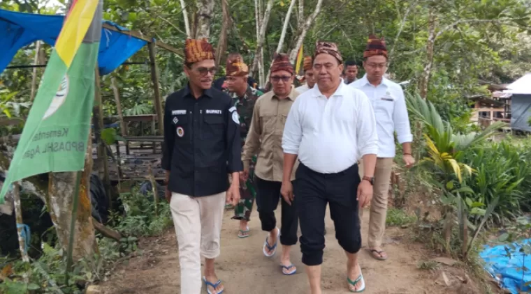 Menteri Kehutanan Bawa Angin Segar ke Limapuluh Kota, kata bupati Safaruddin saat menerima kunjungan Menteri Kehutanan dan rombongan di kawasan Ekowisata Kapalo Banda, Taram, Sabtu 25 Januari 2025.