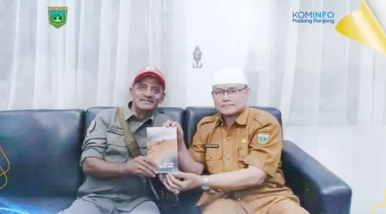 &quot;Negeri Bencana&quot; Tuai Apresiasi Kepala Dinas Kominfo Padang Panjang Puji Pesan Mendalam dalam 100 Puisi