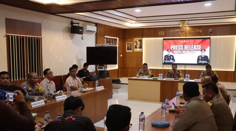 Polres Mentawai Gelar Pess Relase Akhir Tahun 2024