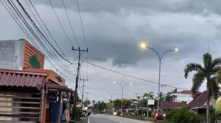 PJU di Jalan Siti Manggopoh Kota Pariaman.