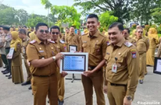 14 ASN Terbaik Pemko Padang Terima Penghargaan, Apresiasi Kinerja Luar Biasa!