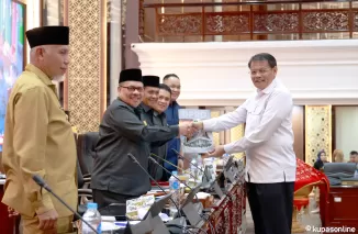 DPRD Sumbar Resmi Tetapkan Perda Pengelolaan Sampah dalam Rapat Paripurna