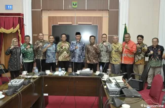 Gubernur Mahyeldi Apresiasi Investasi PLN untuk PLTS Terapung di Danau Singkarak, Siap Berikan Manfaat Besar untuk Sumbar