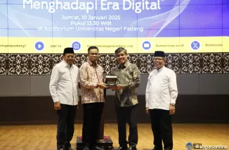 Menteri Ketenagakerjaan RI Dorong Mahasiswa UNP Tingkatkan Kompetensi Hadapi Era Digital