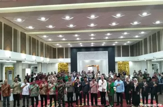 Pimpinan DPRD Kabupaten Dharmasraya Hadiri Penetapan Cabup dan Cawabup Terpilih