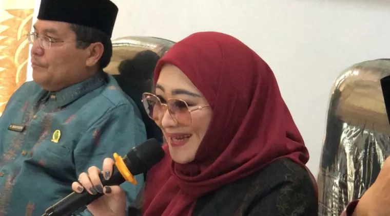 Anggota DPR RI Komisi VIII Lisda Hendrajoni Pasang Badan, Kawal Kesiapan Embarkasi Padang