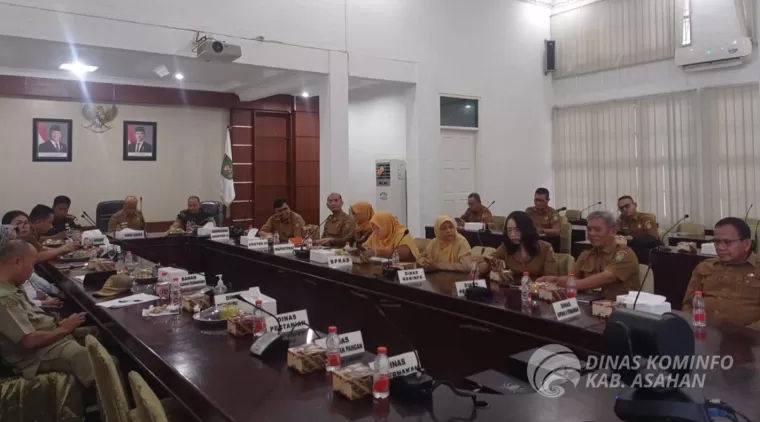 Asisten Perekonomian dan Pembangunan Asahan Ikut Zoom Meeting Rakor Pengendalian Inflasi 2025