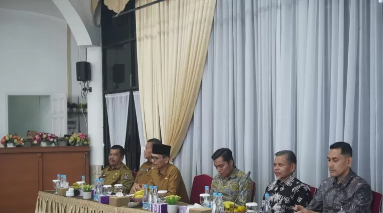 Bupati kabupaten Limapuluh Kota Safaruddin Dt. Bandaro Rajo saat memimpin kegiatan tersebut di pandopo rumah dinas, Selasa 4 Februari 2025.