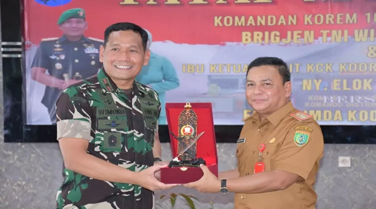 Danrem 102/Panju Panjung Kunjungi Kodim 1012 Buntok, Perkuat Sinergi TNI dan Pemkab Barsel