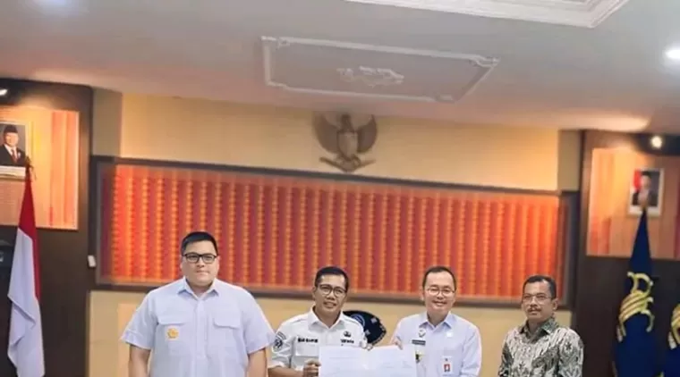 DPRD Kabupaten Dharmasraya Bersama Kanwil Kemenkum Sumbar Tandatangani Perjanjian Kerja Sama