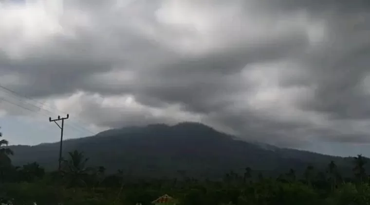 Gunung Lewotobi Laki-laki NTT dari level III (Siaga) Naik ke Level IV (Awas)