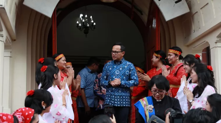 Hadiri HUT Ke-105 Gedung Gereja Zebaoth Bogor, Wamendagri Bima Arya Tegaskan Komitmen Pemerintah Perkuat Toleransi