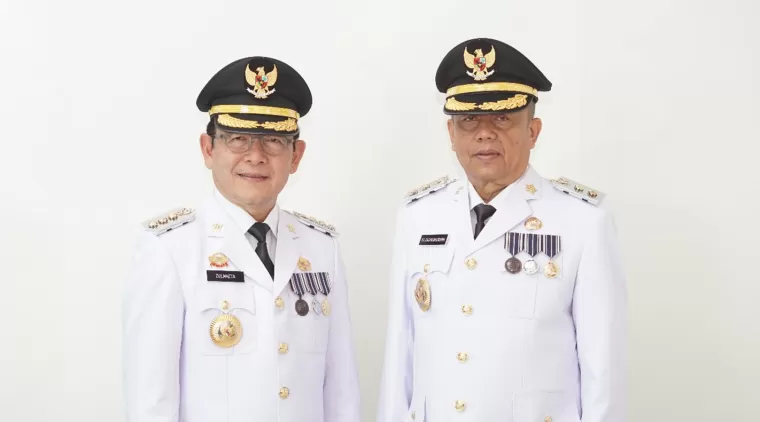 Walikota dan Wakil Walikota Payakumbuh Zulmaeta-Elzadaswarman usai dilantik oleh presiden Prabowo Sibianto di istana negara, Kamis 20 Februari 2025.