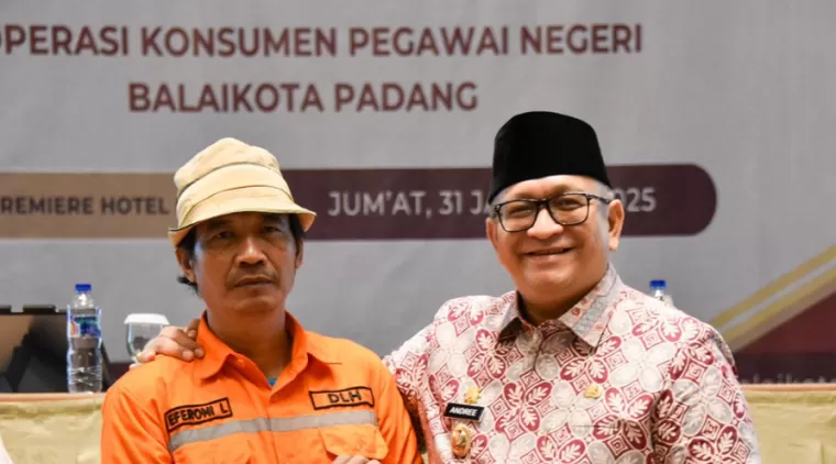 KPN Balai Kota Padang Beri Apresiasi untuk Kontribusi Anggota dan Mitra Kerja dengan Hadiah Umroh