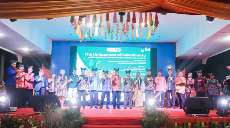 Pemprov Sumbar Perkenalkan Kalender Event 2025, Targetkan 20 Juta Wisatawan