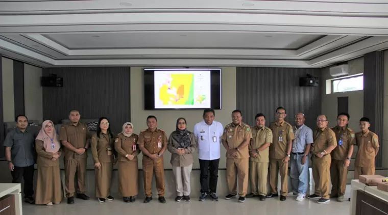 Pj. Bupati Barito Selatan Dorong Pengembangan Sapi Perah untuk Ketahanan Pangan dan Perekonomian Daerah