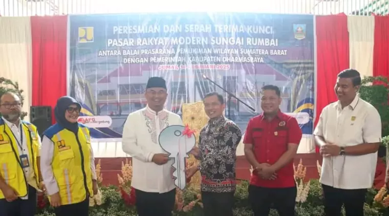 Sah Pasar Rakyat Modern Sungai Rumbai Diresmikan, Ketua DPRD Dharmasraya  Berikan Apresiasi