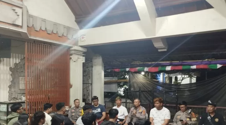 Sambangi STT Satma Cita, Kapolsek Dentim Tekankan Pentingnya Keamanan di Malam Pengerupukan