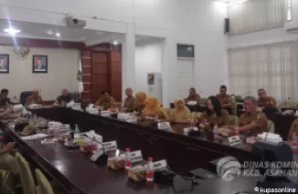 Asisten Perekonomian dan Pembangunan Asahan Ikut Zoom Meeting Rakor Pengendalian Inflasi 2025