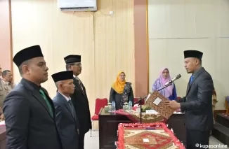 Bupati Agam, yang diwakili oleh Camat Lubuk Basung, Ricky Eka Putra, melantik tiga Penjabat Wali Nagari Persiapan