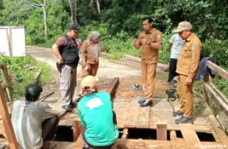 Inspektorat Murung Raya Lakukan Supervisi di Desa Muara Sumpoi, Pastikan Pengelolaan Keuangan Transparan