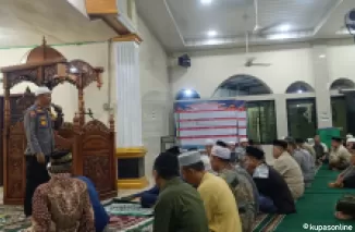 Jajaran Polres Dharmasraya Gelar Sholat Subuh Berjamaah di Masjid Al-Wasilah Sikabau